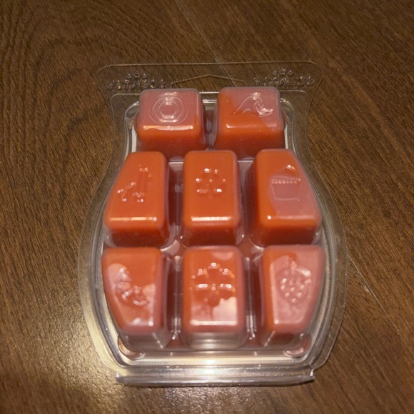 Scentsy Harvest Blessings wax melt - Picture 2 of 3